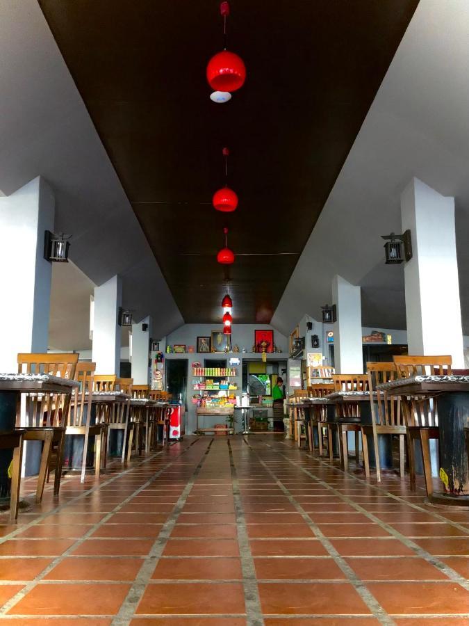 Andaman Beach Resort Koh Jum Buitenkant foto