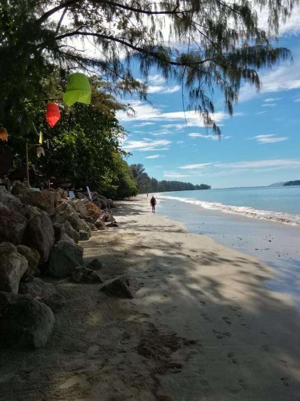Andaman Beach Resort Koh Jum Buitenkant foto