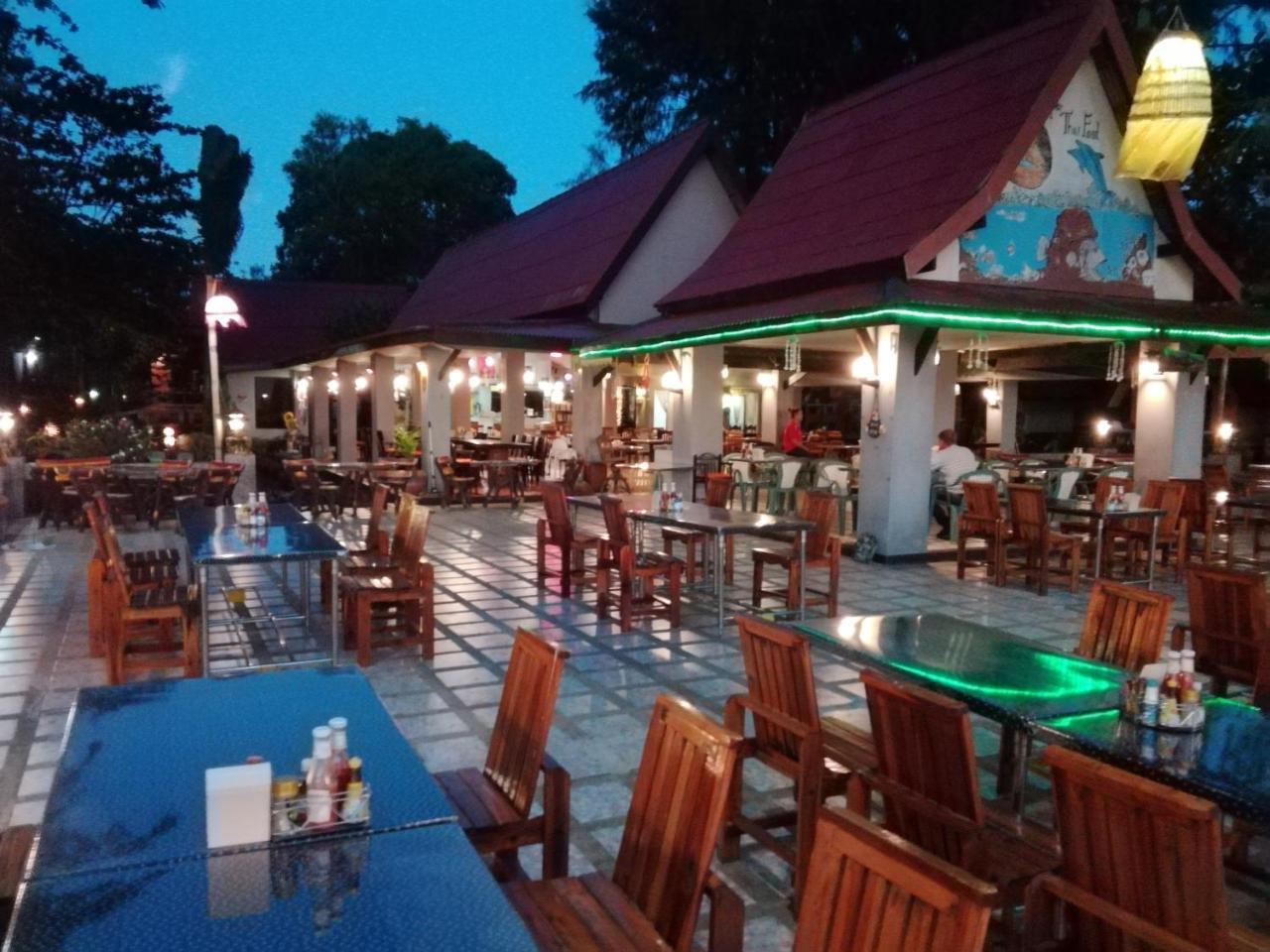 Andaman Beach Resort Koh Jum Buitenkant foto