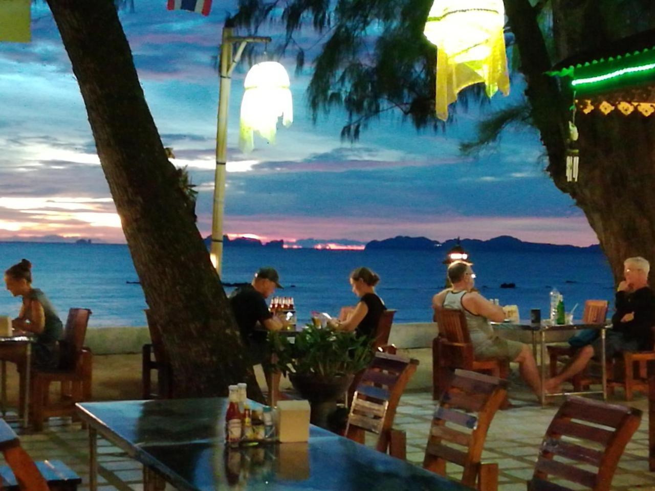 Andaman Beach Resort Koh Jum Buitenkant foto