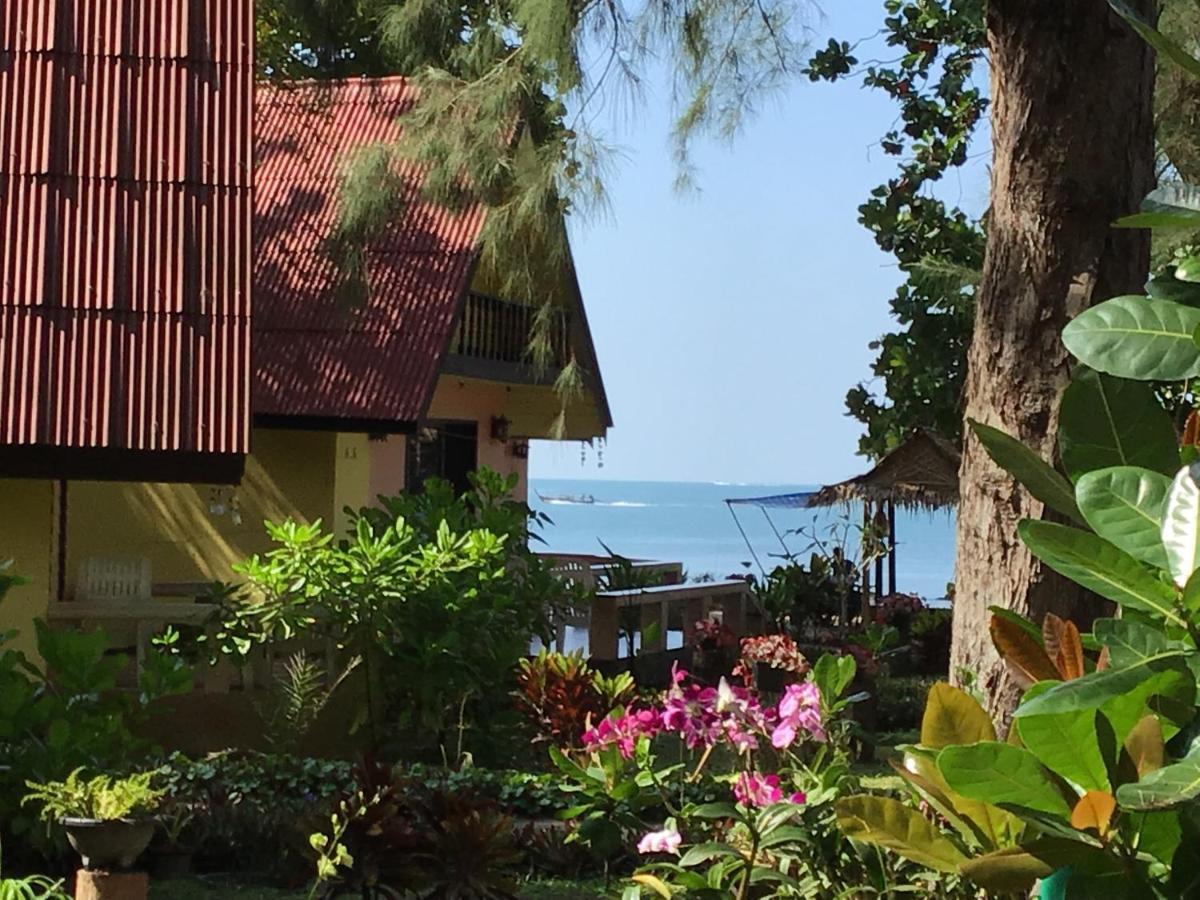 Andaman Beach Resort Koh Jum Buitenkant foto